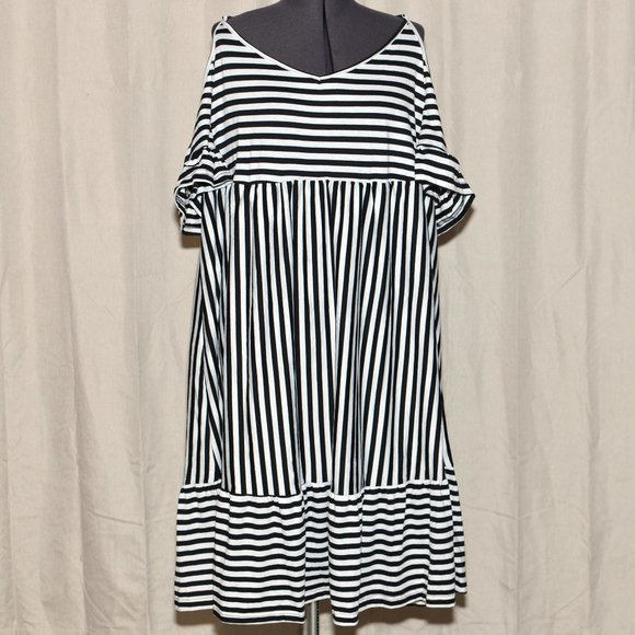Plus Size 24/26 Shein Black & White Striped Ruffle Cold Shoulder Midi Dress - Picture 5 of 10